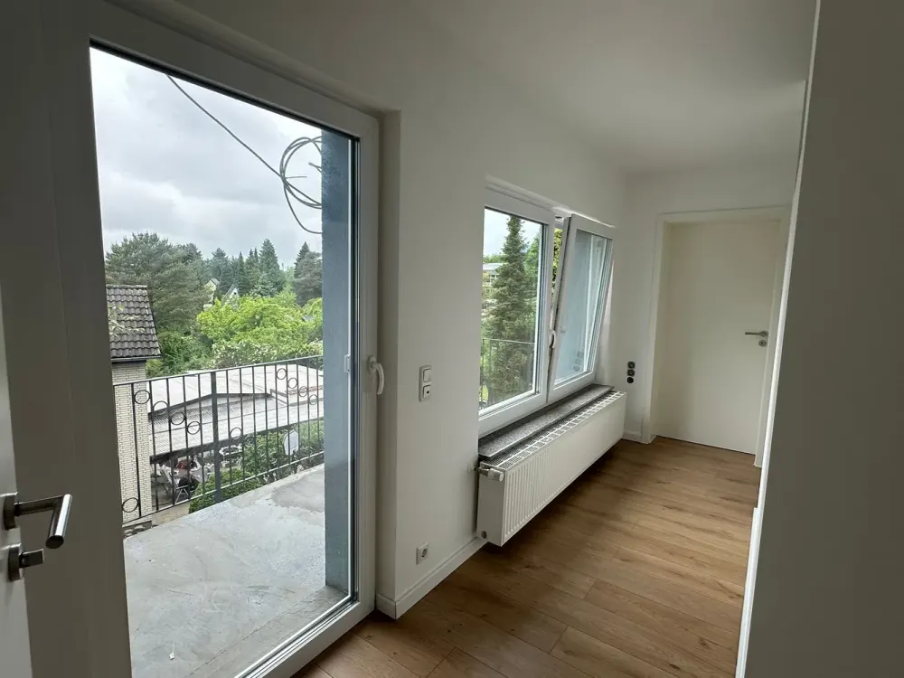 Stilvoll modernisiert: 4-Zimmer-Wohnung in Bergisch Gladbach