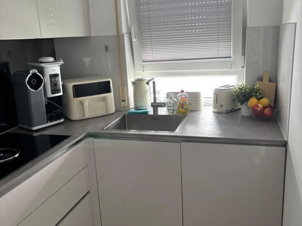 Renovierte, vollmöblierte 2,5 Zimmer Wohnung nahe Bosch