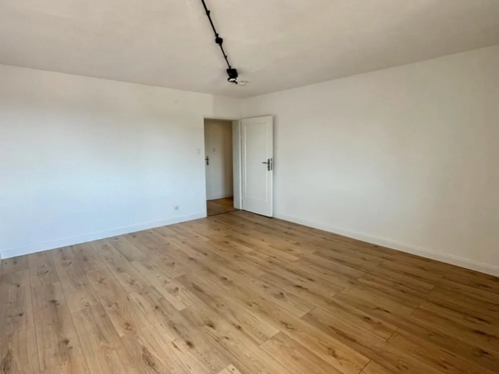 Neu renovierte 2-Zimmer-Wohnung mit Balkon in attraktiver Lage von Nürnberg