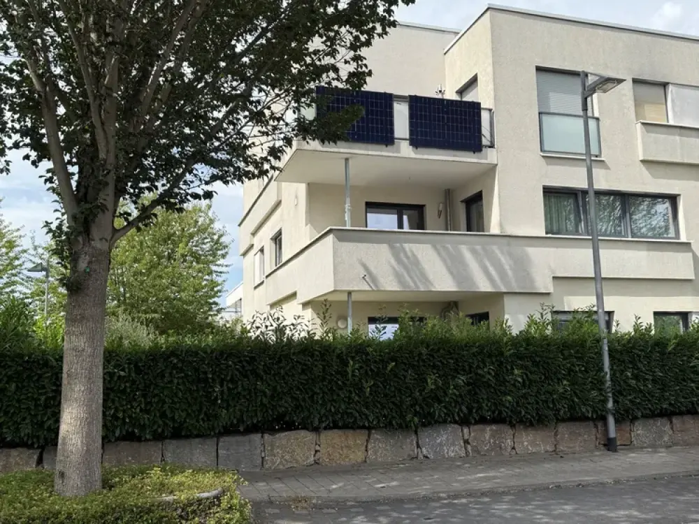 SHK Premium !! "Traum-4-Zimmer-Wohnung " Nahe der "Weißen Stadt", FFM-Riedberg