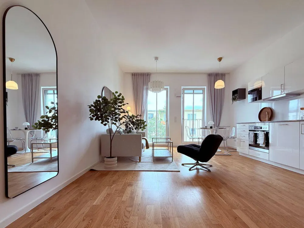 Großzügige 2-Zimmerwohnung - Balkon zum Hof und zur Vormittagssonne