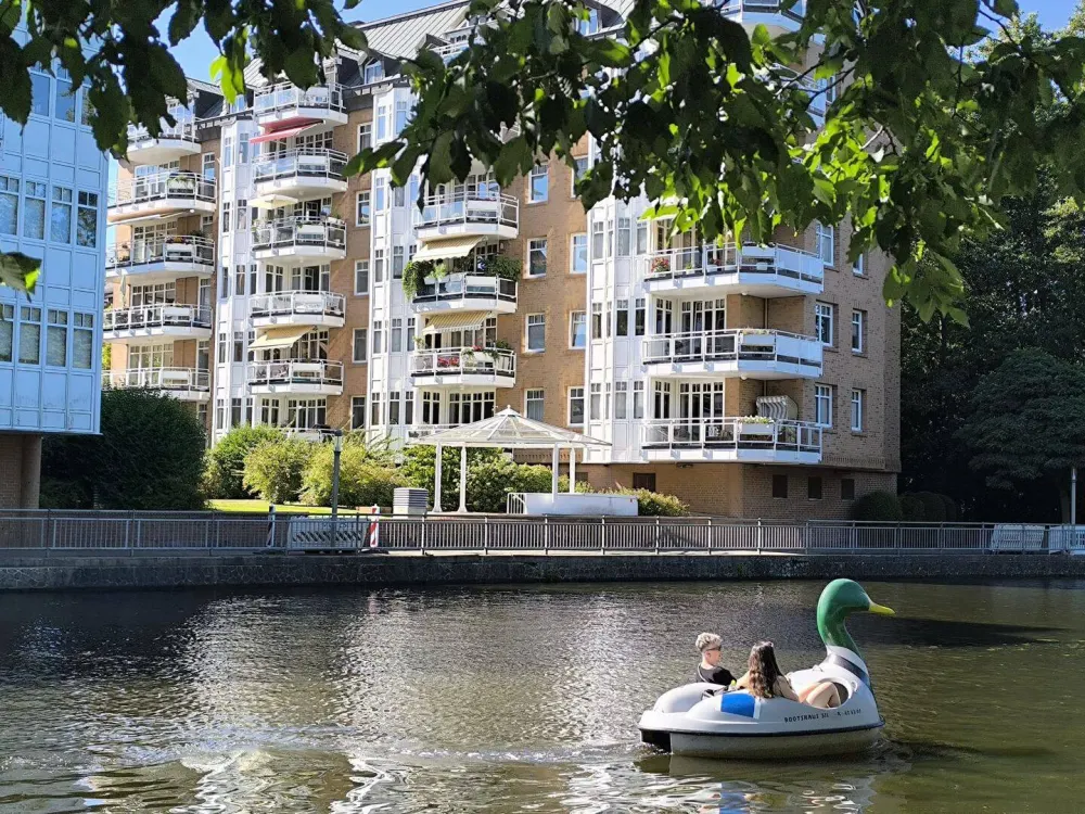 Wohnen, wo andere Urlaub machen, exklusive Lage mit direktem Wasserblick nähe Uni Klinik