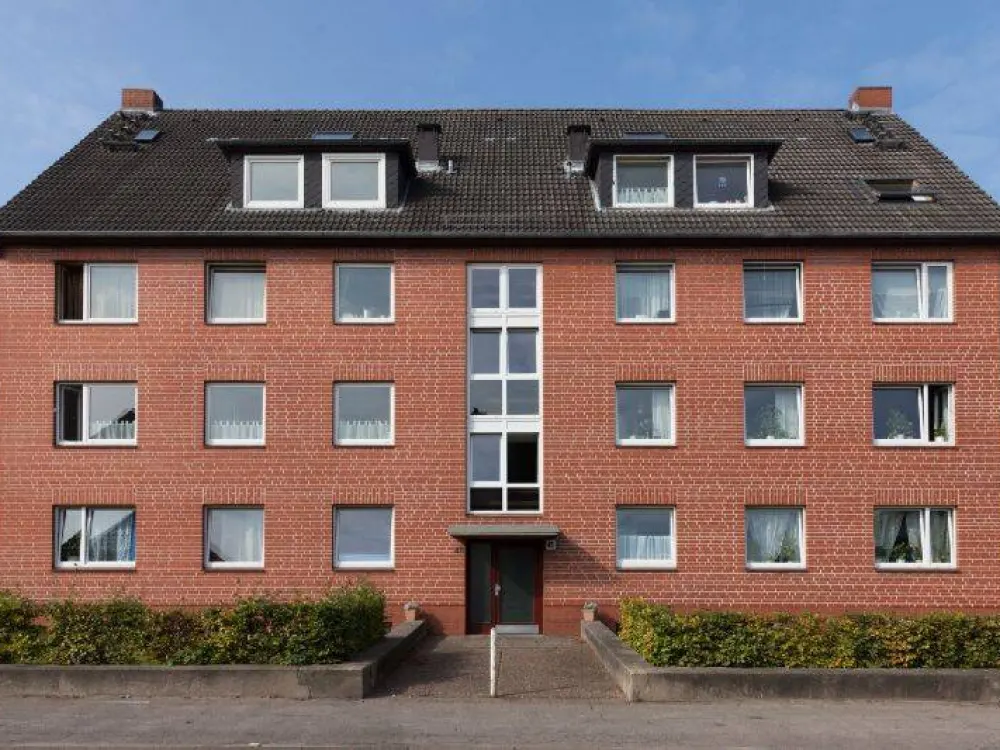 ++ Gemütliche Maisonettewohnung + 2 Zimmer Wohnung + Vollbad mit Fenster inkl. Dusche und Badewanne + EBK ++