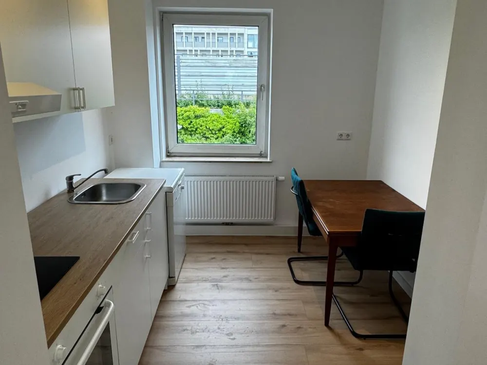 Frisch sanierte 3-Zi.-DG-Wohnung mit EBK in Ledeburg