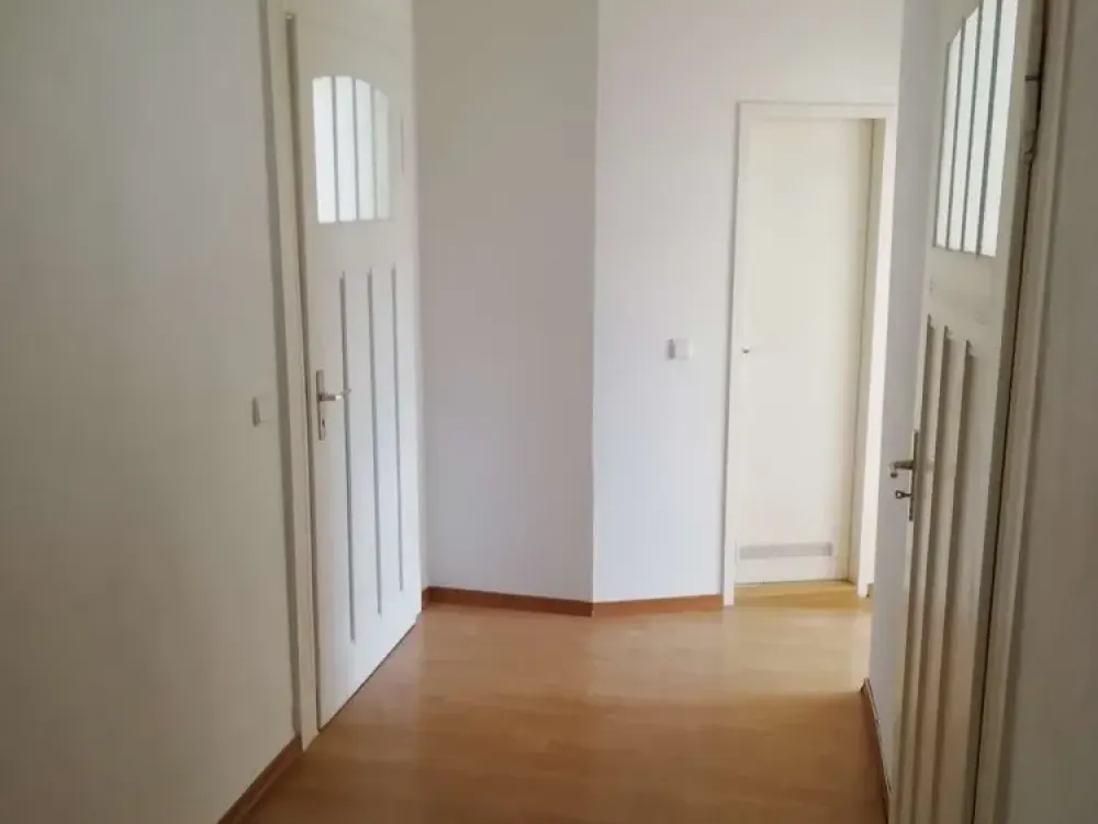 Möckern- 3-Raum-Kleinfamilienwohnung mit Einbauküche und Duschbad