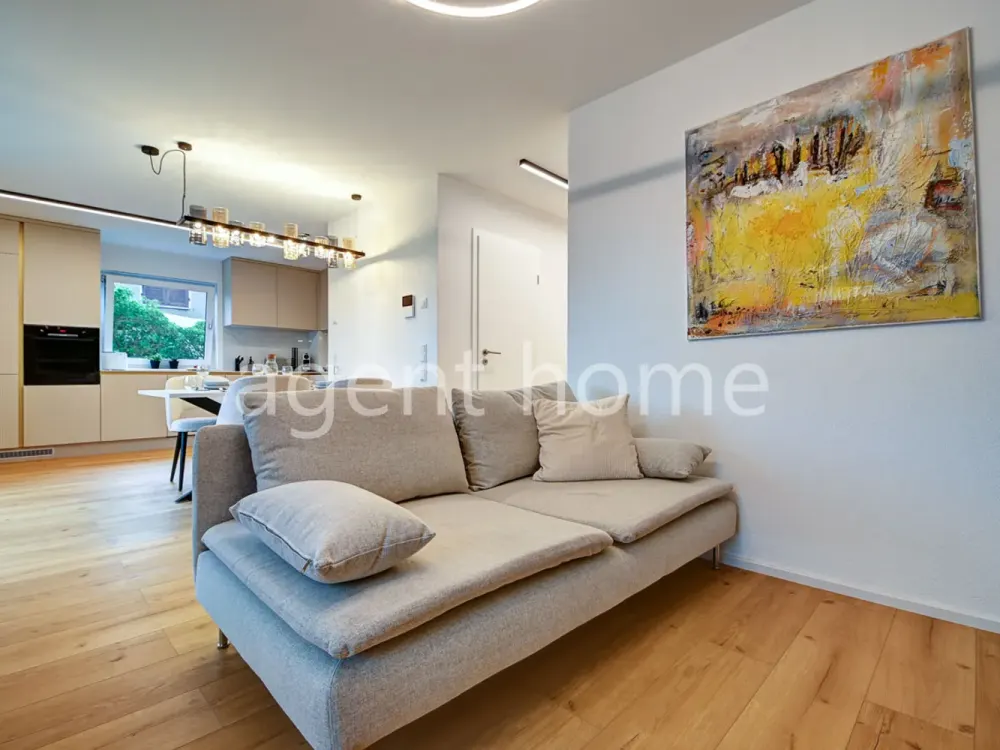 FURNISHED - BEST LIVING - Modern Apartment with Balcony and Parking Space