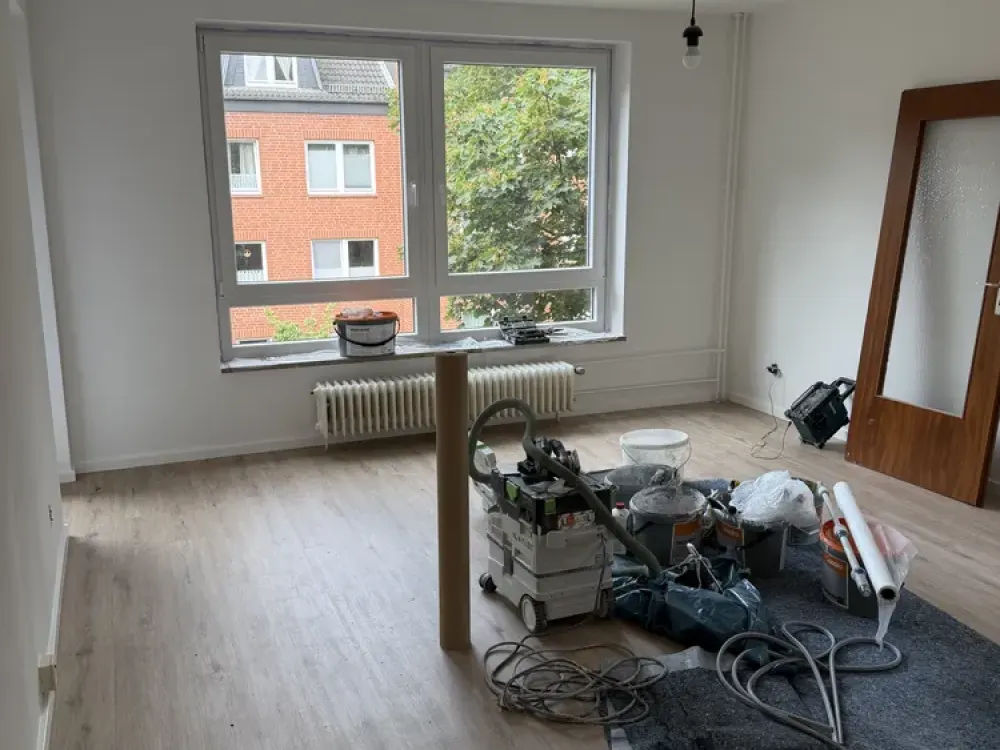 Komplett renovierte und teilsanierte 3-Zimmer-Wohnung mit Westbalkon in Hamburg-Bramfeld