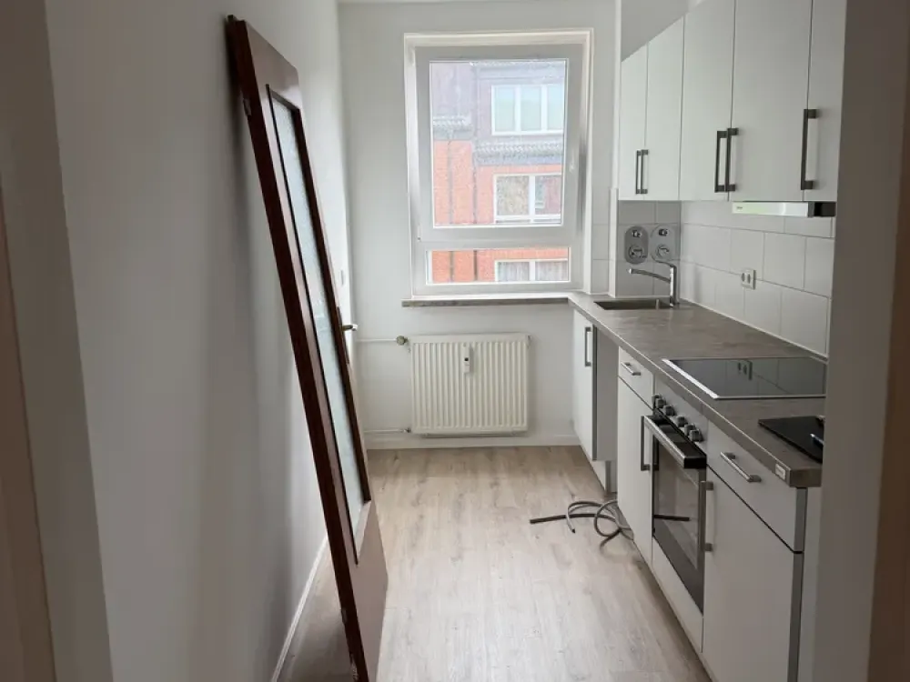Komplett renovierte und teilsanierte 3-Zimmer-Wohnung mit Westbalkon in Hamburg-Bramfeld
