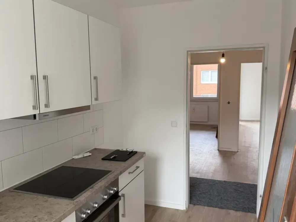 Komplett renovierte und teilsanierte 3-Zimmer-Wohnung mit Westbalkon in Hamburg-Bramfeld