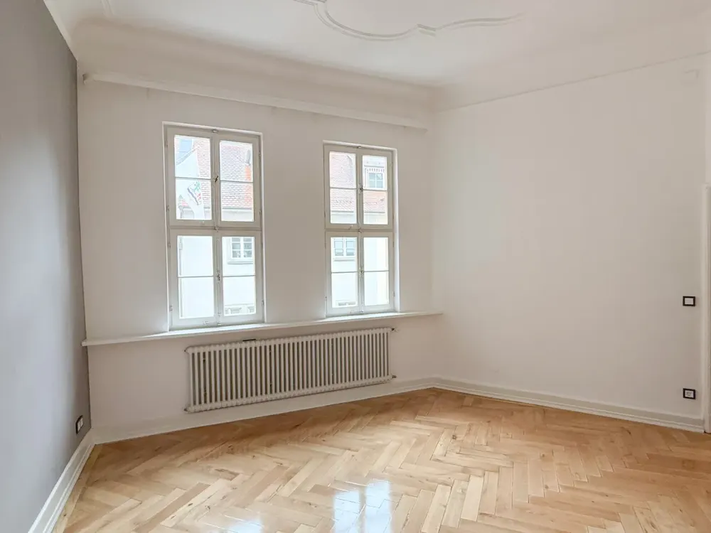 Liebevoll sanierte 6 - Zimmer Altbauwohnung in bester Insellage