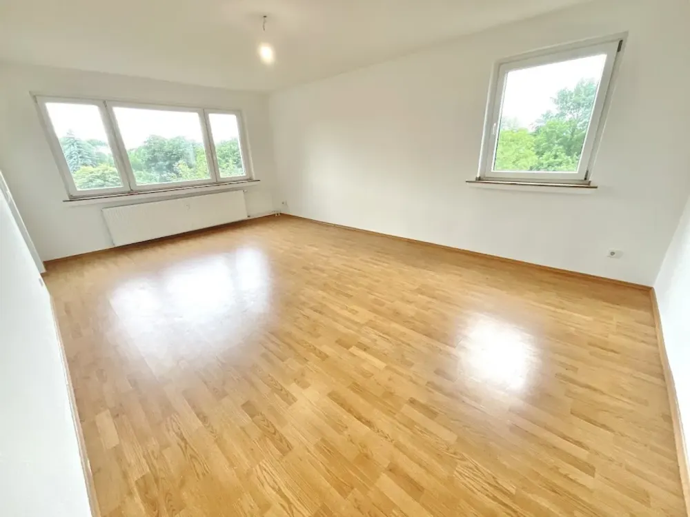 Helle 3 Zimmerwohnung mit Balkon