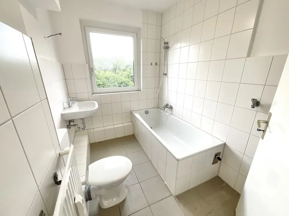 Helle 3 Zimmerwohnung mit Balkon