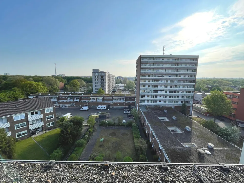 sanierte 2 Raum Wohnung mt Balkon in Düsseldorf