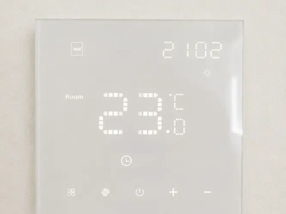 Erstbezug nach Kernsanierung: Premium-3-Zimmer mit A+‑Energie, Fußbodenheizung, SmartHome & Domblick
