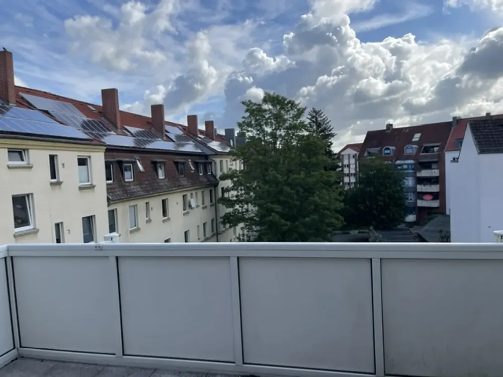 Zuhause mit drei Zimmern und Balkon in Hannover