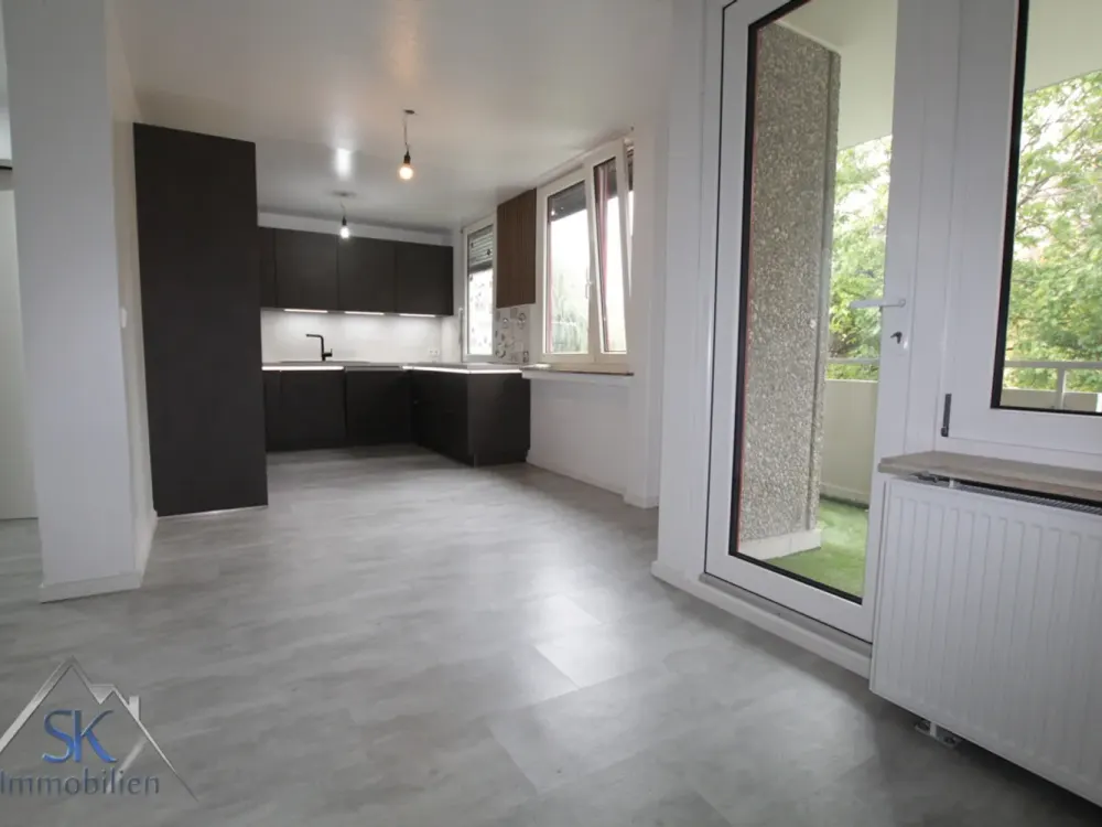 Puchheim Bhf. 3,5 Zi. Whg. mit 2 Balkonen, Garage und großem Kellerabteil ab sofort zu vermieten.