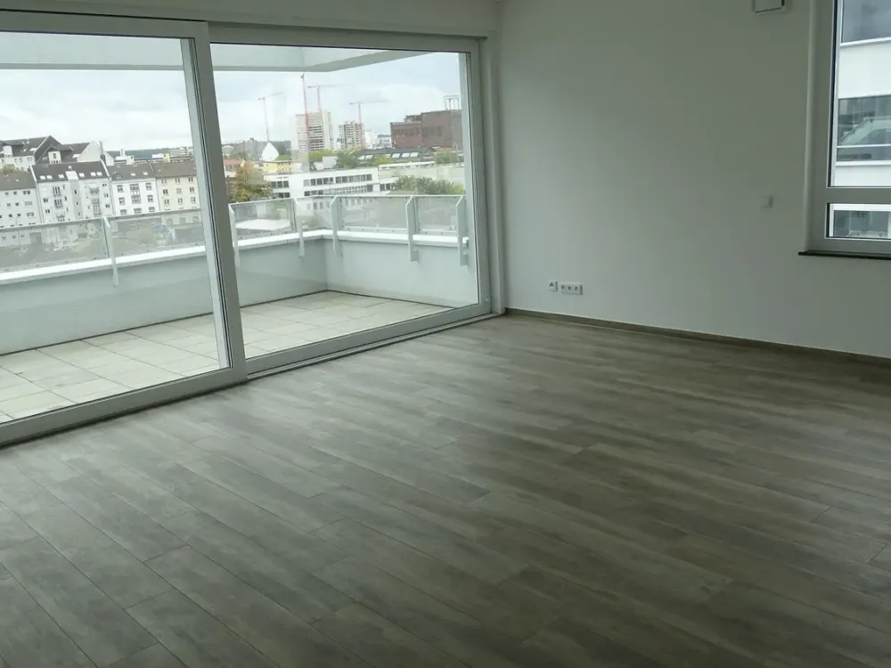 Penthouse-Wohnung mit großem Balkon