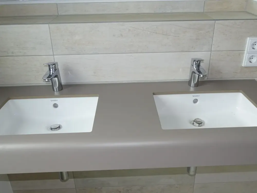 Penthouse-Wohnung mit großem Balkon