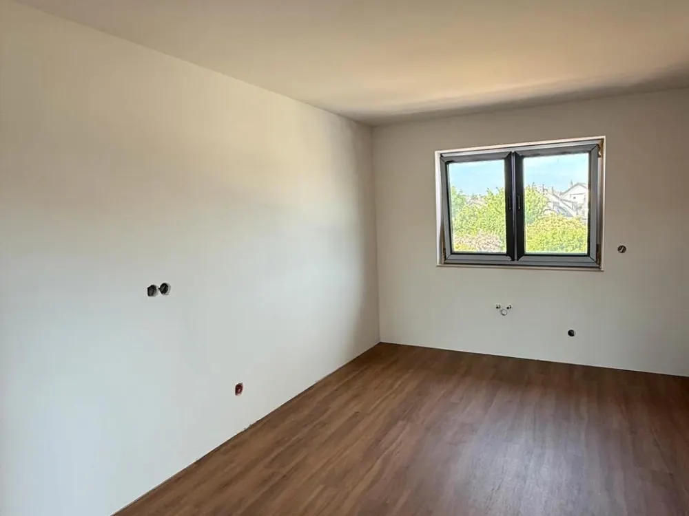 Moderne 4-Zimmer-Wohnung nach Kernsanierung