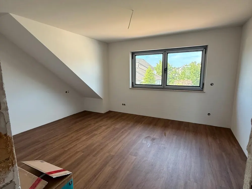 Moderne 4-Zimmer-Wohnung nach Kernsanierung