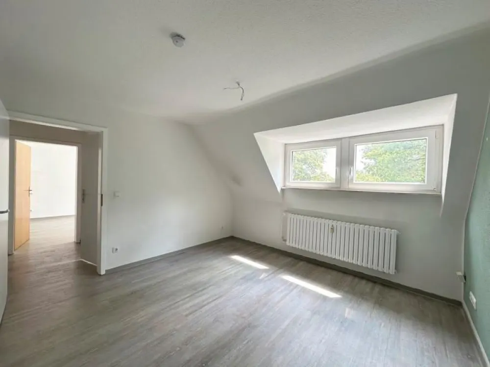 Willkommen Zuhause: schicke 3-Zimmer-Wohnung auf 2 Ebenen mit neuem Duschbad!