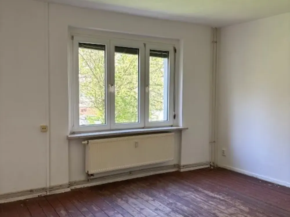 Teilsanierte Wohnung im beliebten Süden Leipzigs !