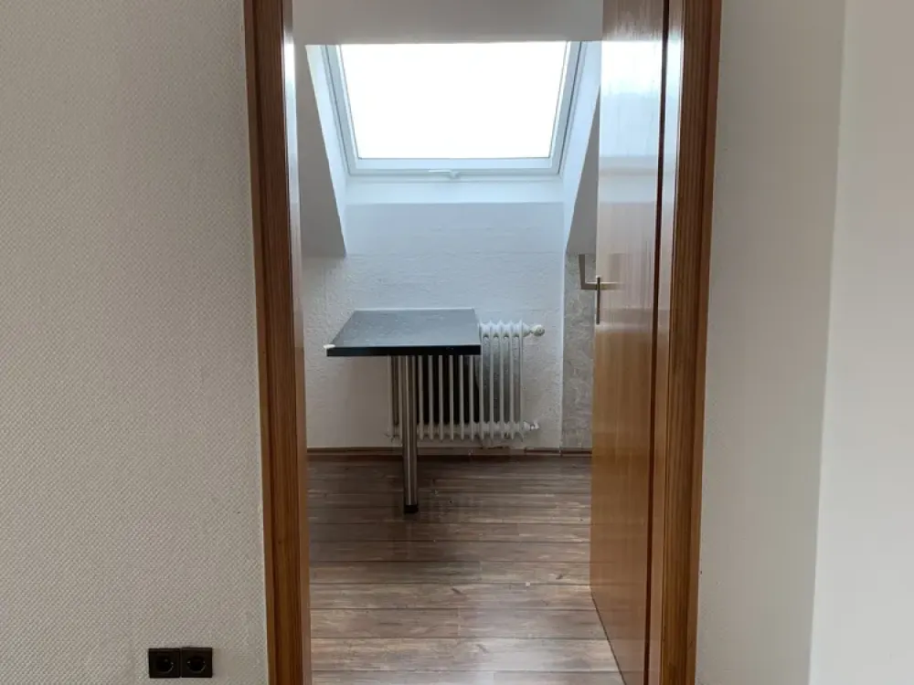 Do - Neuasseln - gemütliche DG Wohnung - 3 Zi. - EBK