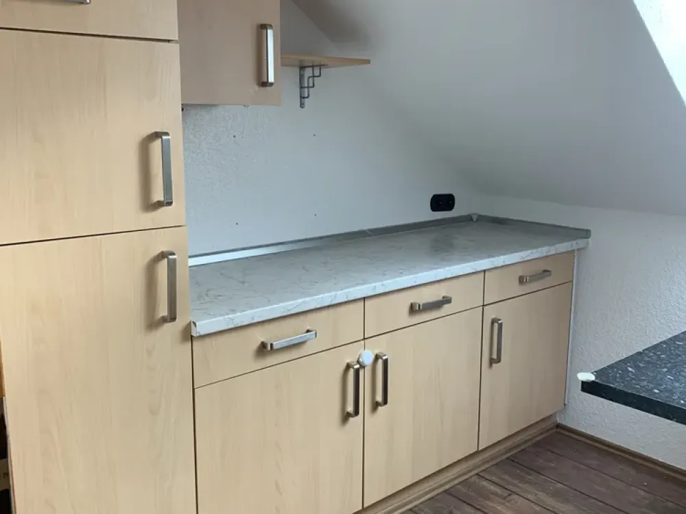Do - Neuasseln - gemütliche DG Wohnung - 3 Zi. - EBK