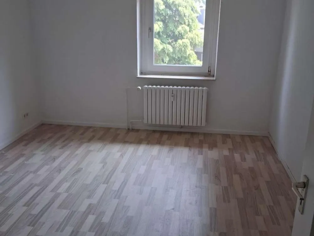 Annenstr. 82, 2. OG 1- schöne renovierte 2 Zi.- Wohnung ab sofort zu vermieten