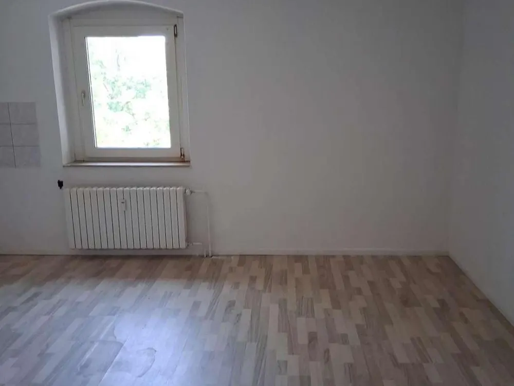 Annenstr. 82, 2. OG 1- schöne renovierte 2 Zi.- Wohnung ab sofort zu vermieten