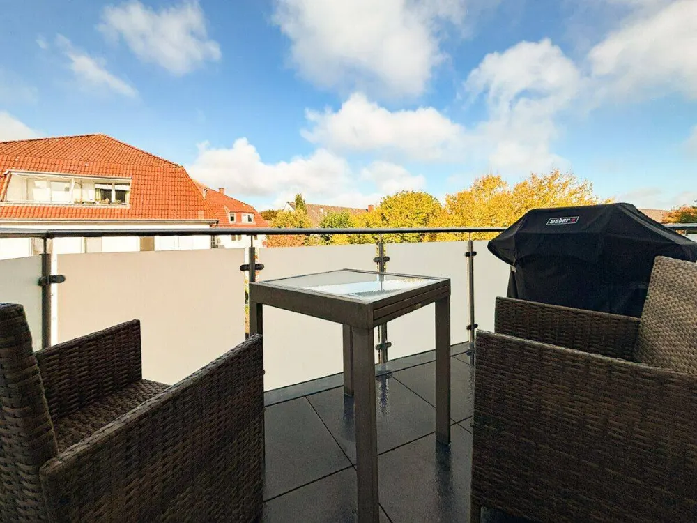 Furnished 2-Room Apartment with Balconies in Woltmershausen