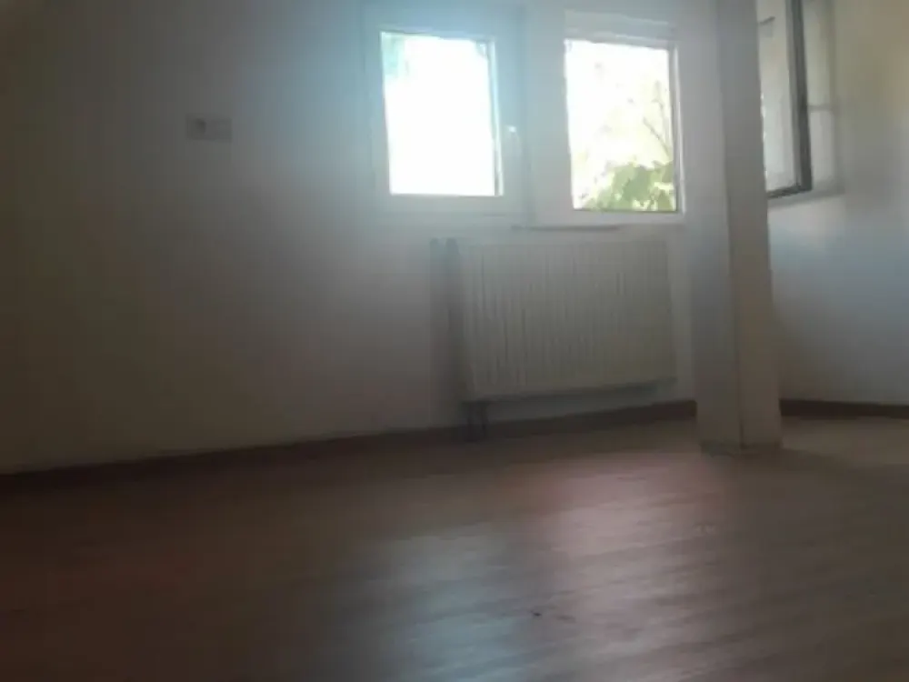 Own Floor in a 3-Person Shared Apartment in a Beautiful Maisonette