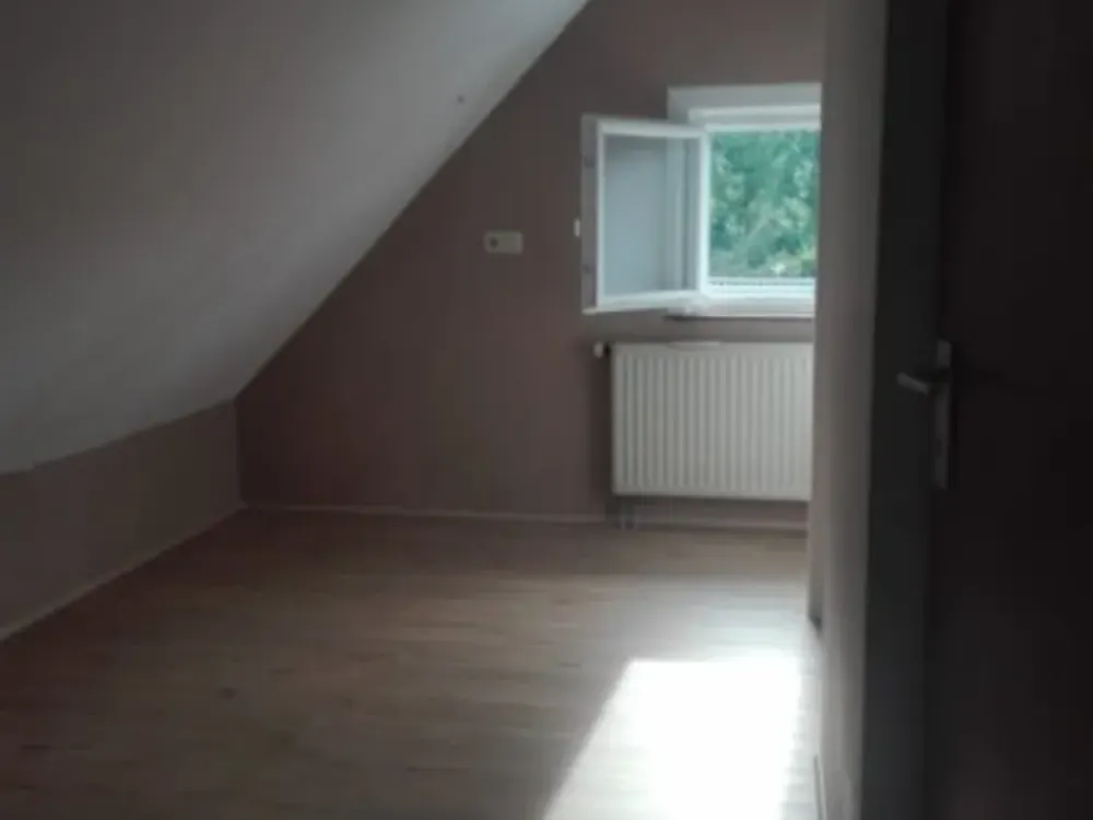 Own Floor in a 3-Person Shared Apartment in a Beautiful Maisonette