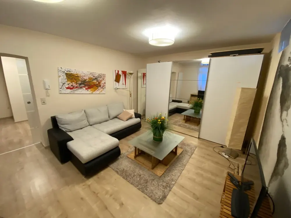 S-Mitte: Vollständig möblierte, gut ausgestattete 3-Zi.-Wohnung * EBK * 90 qm * gute Lage *
