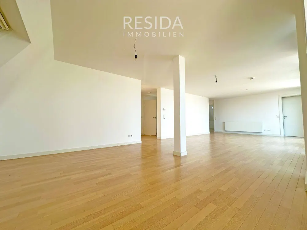 Ein Logenplatz über Stuttgart - Außergewöhnliche Maisonette-Wohnung mit Panorama-Dachterrasse