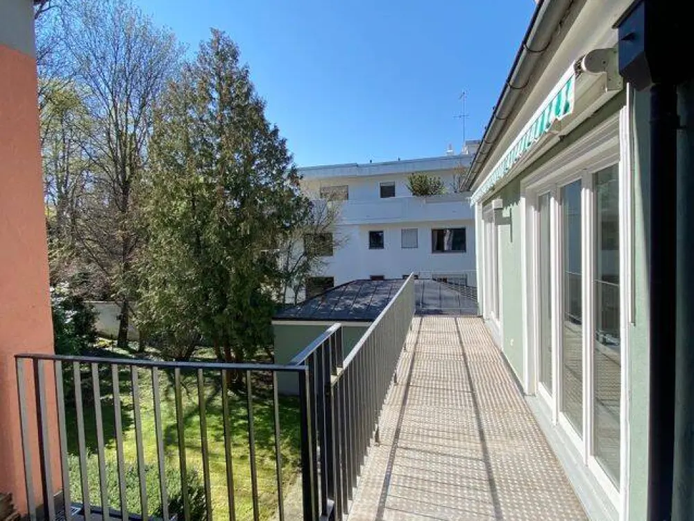 Exklusive 4-Zimmer-Wohnung mit Balkon & Terrasse in Toplage am Herzogpark in Alt-Bogenhausen