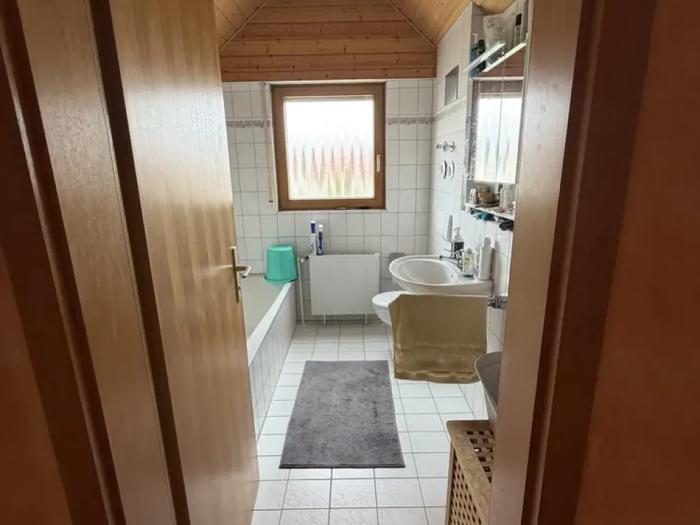 Zuhause ankommen: Schöne 2,5-Zimmer-Wohnung mit Außenstellplatz