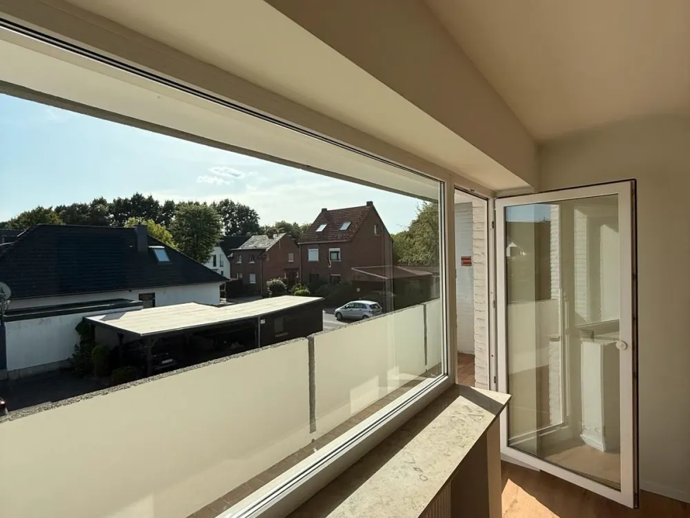 Top, Erstbezug noch Sanierung! 3ZKDB Balkon und Stellplatz