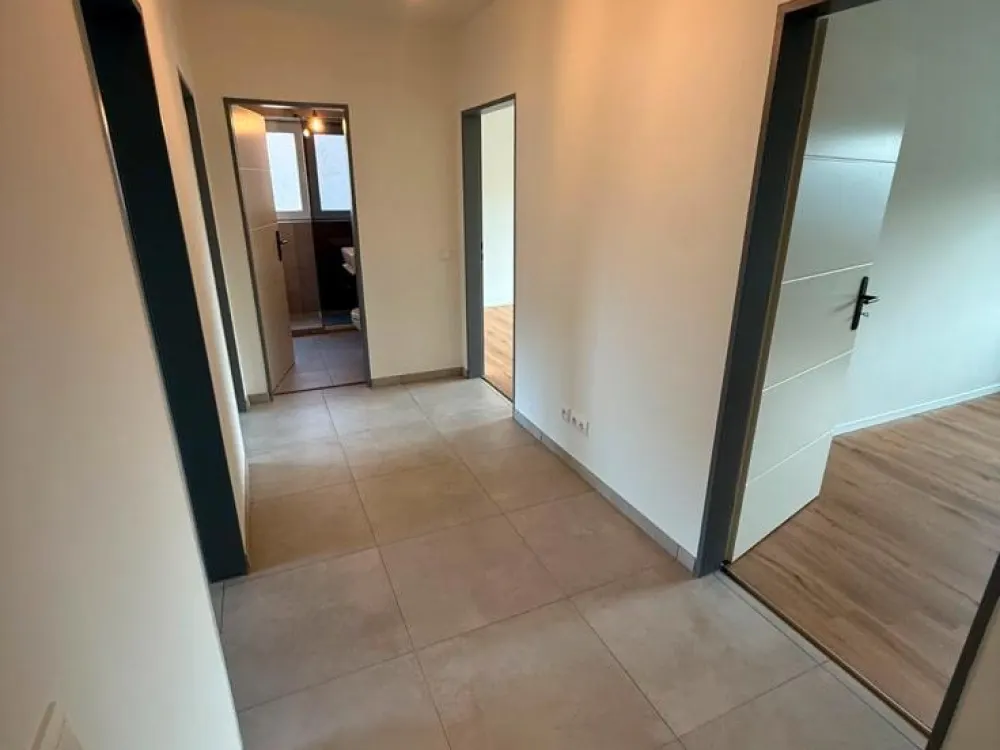 Top, Erstbezug noch Sanierung! 3ZKDB Balkon und Stellplatz