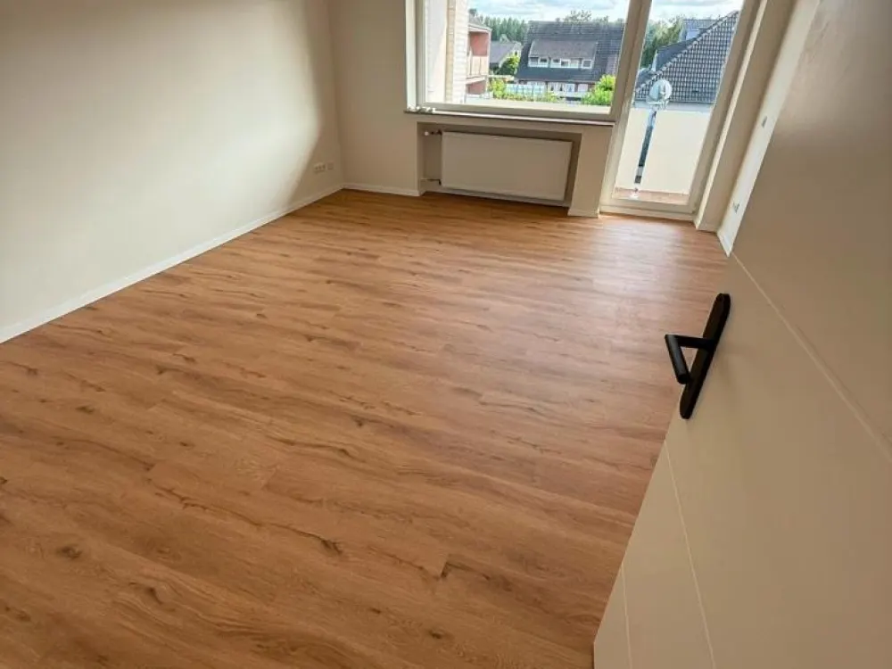 Top, Erstbezug noch Sanierung! 3ZKDB Balkon und Stellplatz