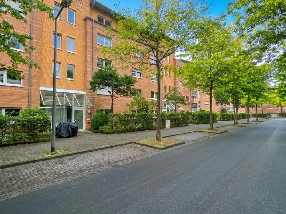 Gepflegte Etagenwohnung zur Miete mit Balkon in Köln Holweide - Wentzel Dr.