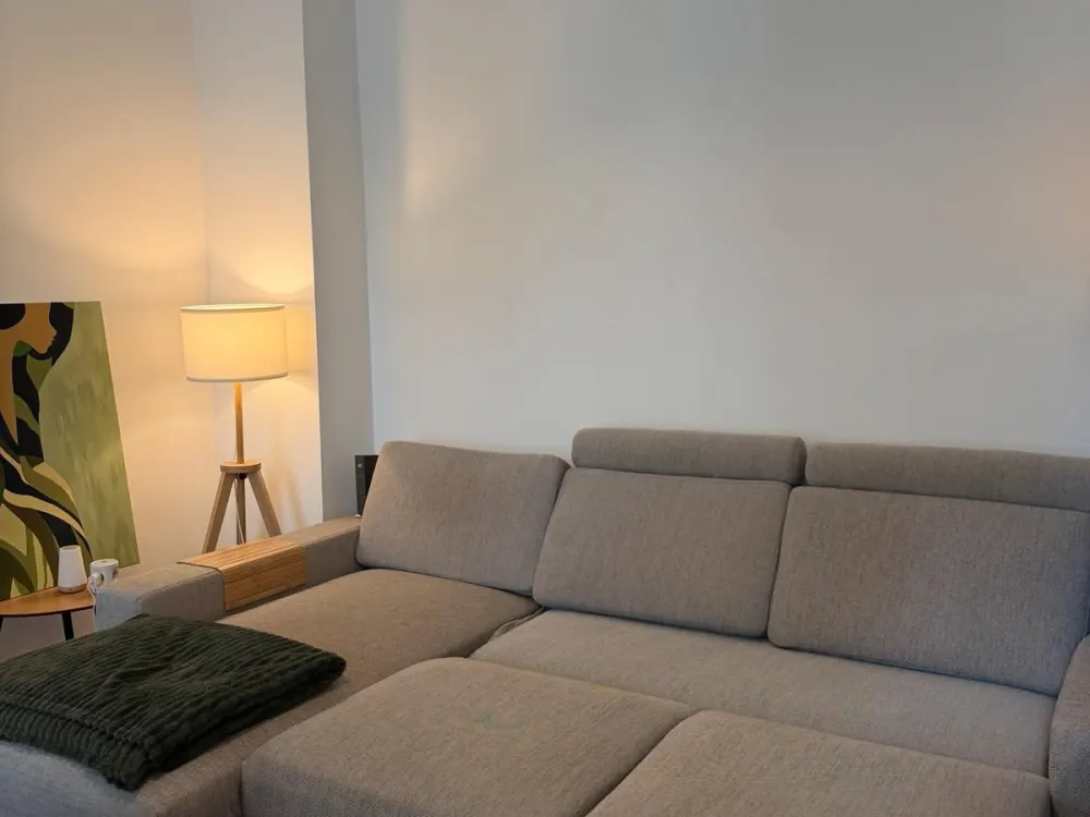 2-Zimmer Wohnung, 45m^2, Balkon, EBK, Aufzug