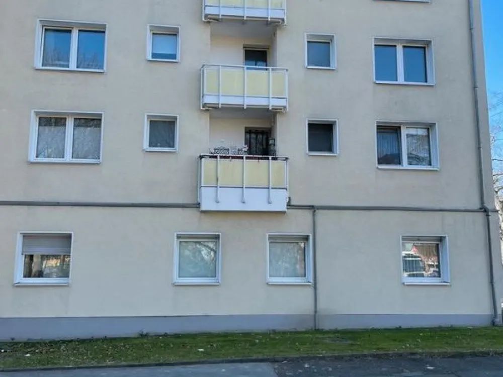 Schöner wohnen und sparen: Wärmedämmung, sanierte Balkone und frisches Treppenhaus!