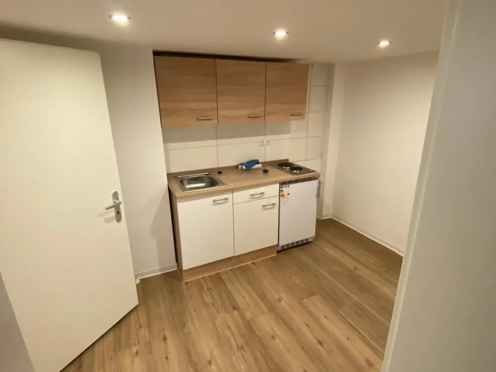 Souterrain Wohnung mit Terrasse & eigenen Garten / ALL IN 750€