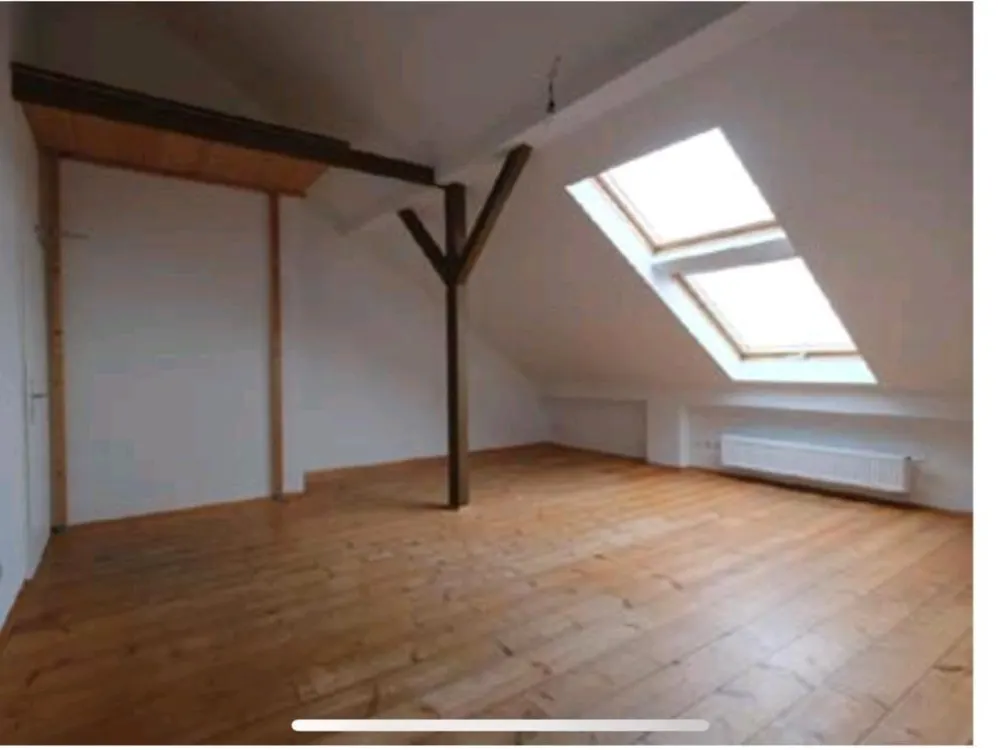 3 Zimmer DG mit großem Balkon und EBK