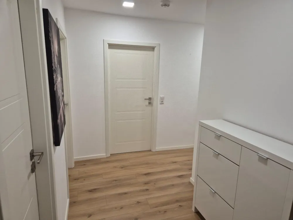 Helle 3-Zimmer-Wohnung mit zwei Balkonen und Stellplatz