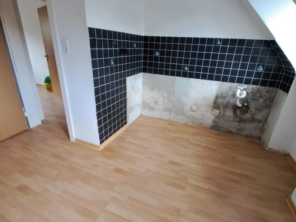 Schöne 2-Zimmer-Dachgeschosswohnung in Duisburg-Bissingheim