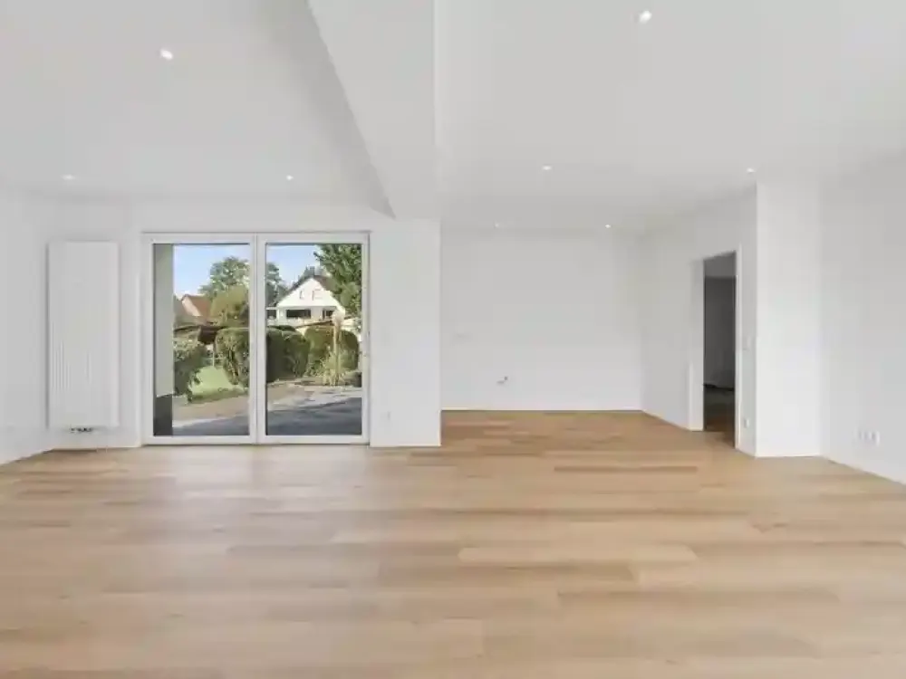 Completely Renovated 5-Room Ground Floor Apartment in Schlangen with Large Terrace