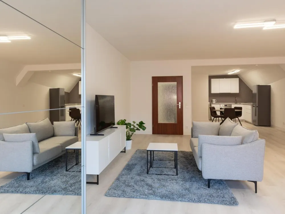 Exklusives Wohnfeeling - komplett saniert und modern