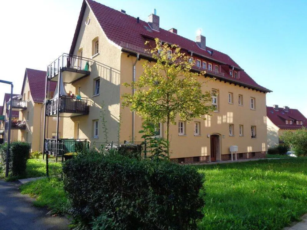 Perfect! Family-friendly 4-room apartment with balcony